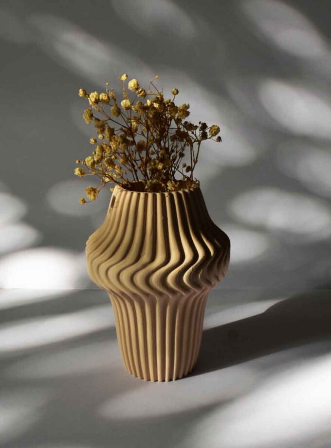 WAVY STRIPED VASE