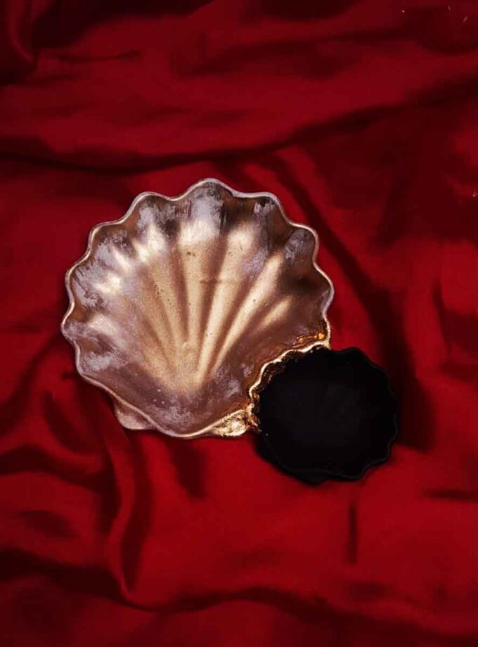 Seashell tray