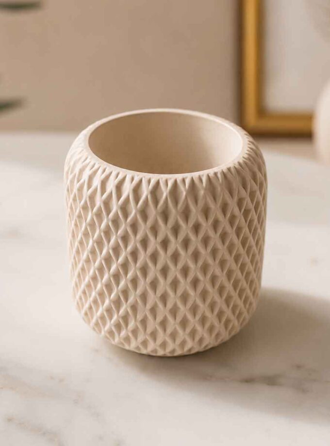 GEOMETRIC CYLINDRICAL POT